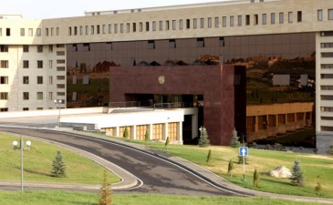 Ermenistan Savunma Bakanlığı’ndan Bakü’ye yanıt: ''Hele bir denesinler''