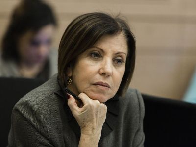 İsrail’de Savunma Bakanı’na “Azerbaycan’a silah satmama” çağrısı