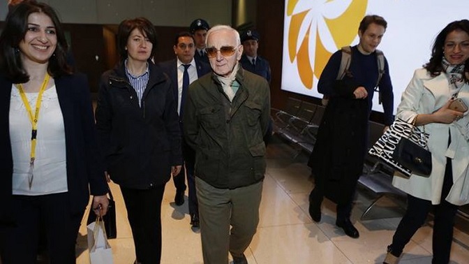 Charles Aznavour, Avrora Ödülü verme törenine katılmak için Ermenistan’a geldi