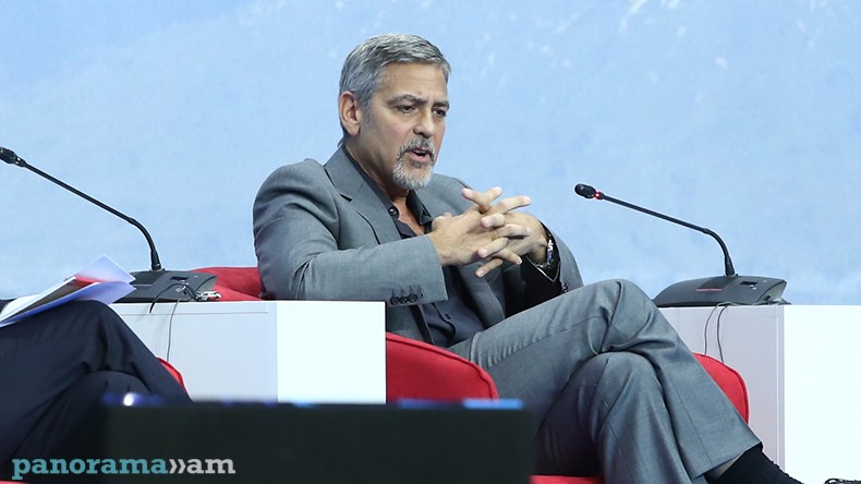 George Clooney ,Yerevan'daki "'Soykırım Suçuna karşı" 2. Global Forumu'nda konuştu