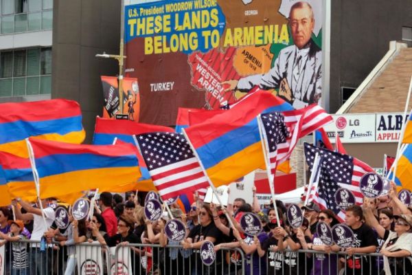 Türkiye’nin Los Angeles başkonsolosluğu önünde 60 bin kişilik protesto