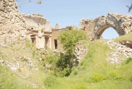 Siirt'teki Deyr Mor Yakup Manastırı yok olmak üzere