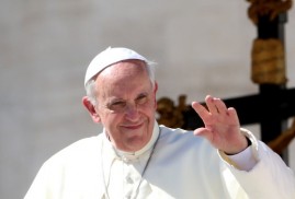 Papa Francis: “İsa’nın İncil’ini ilk kabul eden ülkeye, Ermenistan’a ziyarette bulunacağım