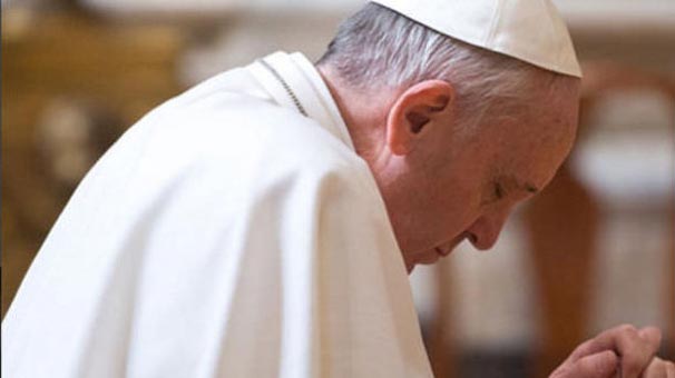 Papa Franciscus İstanbul’daki saldırıda hayatını kaybedenler için dua etti