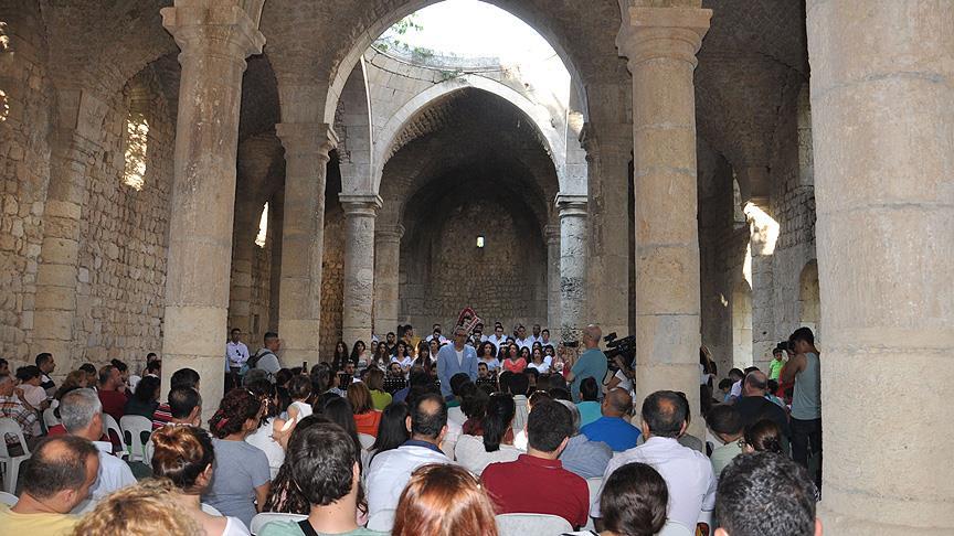 Hatay'daki Ermeni Kilisesi'nde St. Pierre bayram kutlanması