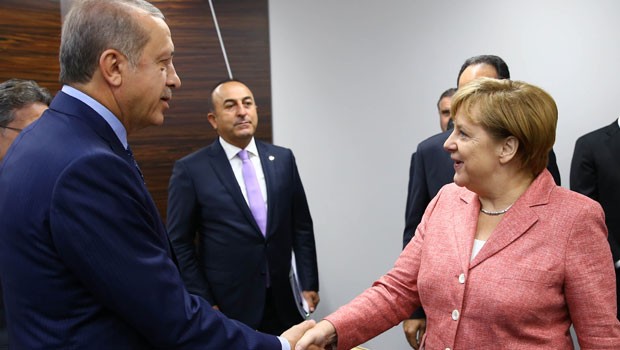 Erdoğan, İncirlik ziyareti için Merkel’e bir şart koydu