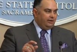 California Meclis Başkanı Bakü'yü kendini “Kara listesine” dahil etmeye çağırdı