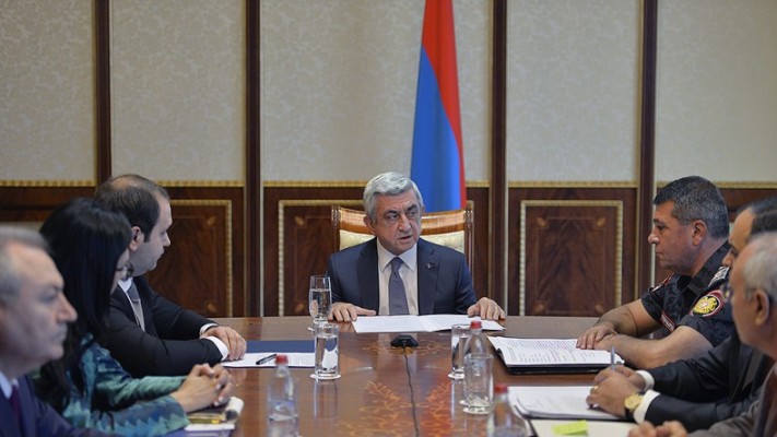 Serj Sarkisyan: “Ermenistan’da sorunlar şiddet yoluyla çözülmüyor”