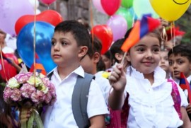 Bugün Ermenistan’da 40 bin birinci sınıf öğrenci okula gitti