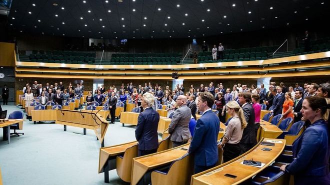 Hollanda, "hukuk devleti ilkelerinin rafa kaldırıldığı" nedeniyle Türkiye için ceza istedi