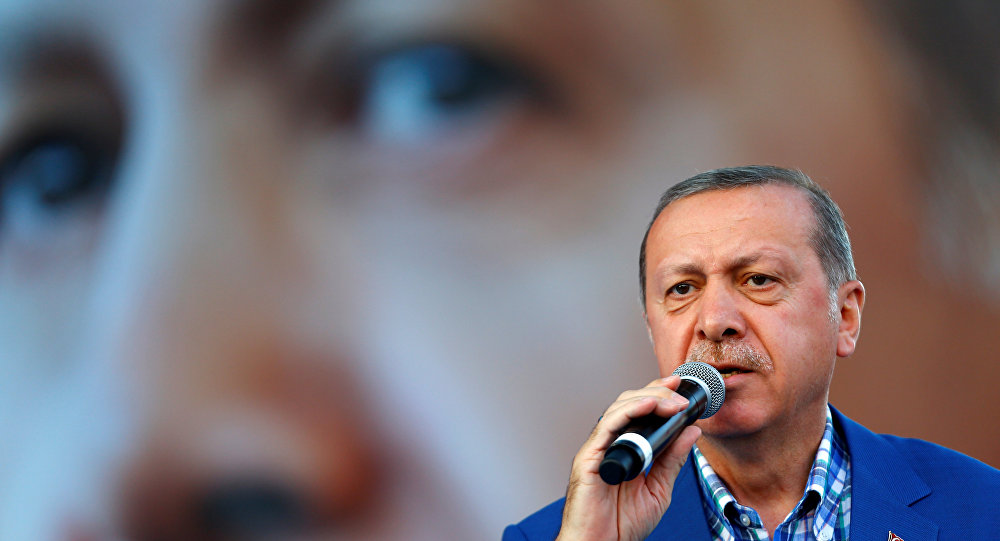 Financial Times'tan Türkiye'deki OHAL bahaneli olumsuz gelişmelere tepki