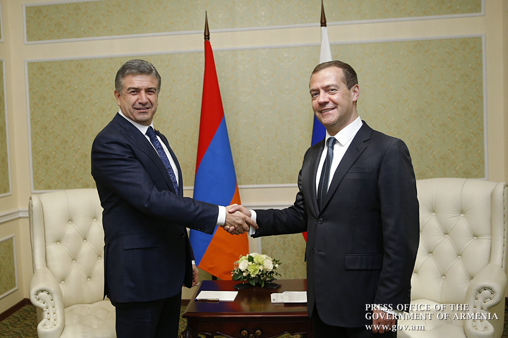 Ermenistan ve Rusya Başbakanları bir araya geldi