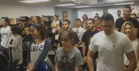 California Üniversitesi’nin Ermeni öğrencileri “Atatürk ders”ini protesto etti (video)