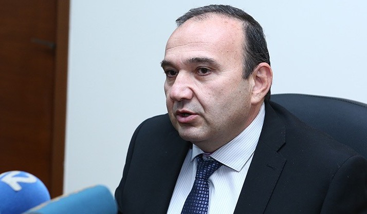 Bakan: “Ermenistan'da Rusça resmi dil olmaz''