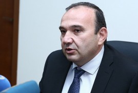 Bakan: “Ermenistan'da Rusça resmi dil olmaz''