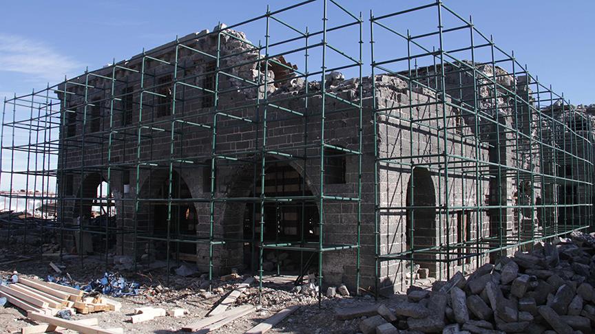 Diyarbakır'da tahrip edilen Ermeni kiliseler restore ediliyor