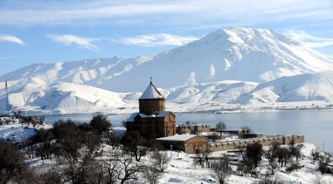 Sosyal medyada “Akhtamar Adası Çöl Olmasın' Kampanyası başlatıldı