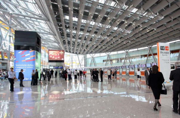 2016'da "Zvartnots" Havalimanında yolcu trafiği 2 milyon sınırını geçti