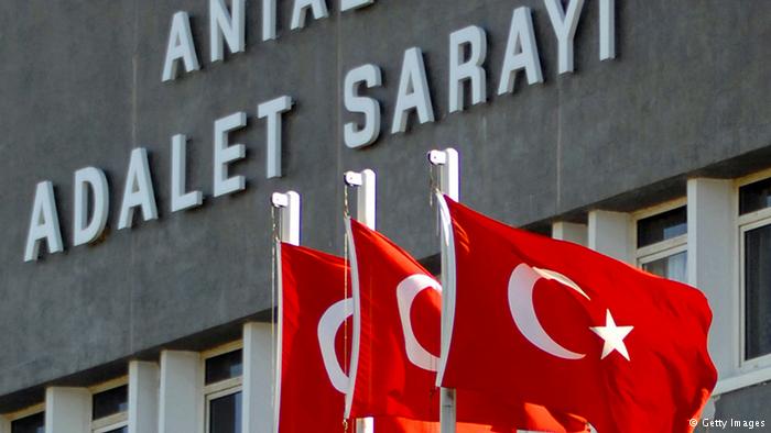 Թուրքիայում պաշտոնանկ է արվել 227 դատավոր և դատախազ