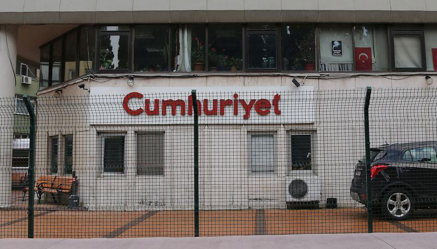 Թուրքական ընդդիմադիր թերթի ղեկավար կազմին «ահաբեկչությանն օժանդակելու» մեղադրանք է ներկայացվել