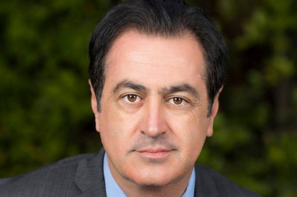 Ermeni Gharapetyan Glendale Belediye başkanı oldu