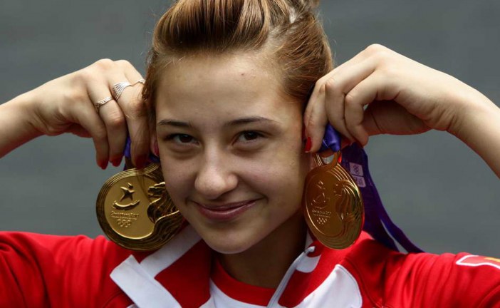 Rusya'lı Ermeni eskrimci, "Dünyanın en güzel 20 sporcu kadını" listesinde