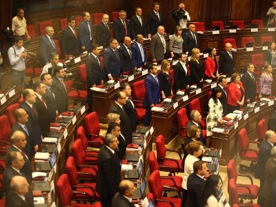 Ermenistan Parlamentosu’nda Pontus Soykırımı’nın kurbanları anıldı