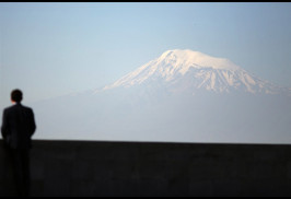 Çinli bilim adamları, Ararat başında Nuh'un gemisinin kalıntılarını bulduklarını açıkladı