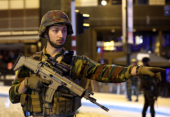 Brüksel’de canlı bomba kemeri giyen bir kişi etkisiz hale getirildi