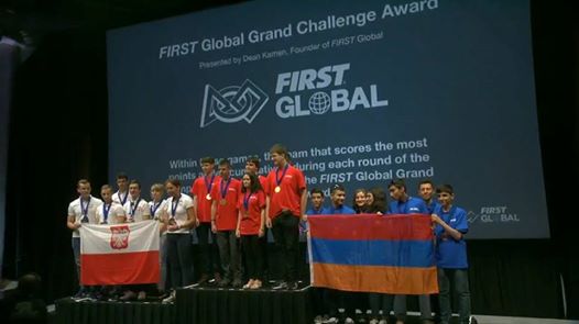 Washington'daki uluslararası robot yarışmasında Ermeni genler bronz madalya kazandı (video)