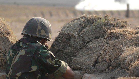 Azerbaycan tarafından açılan ateş sonucu Ermeni asker yaralandı