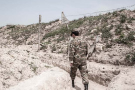 İtalyan fotoğrafçı Karabağlı askerleri çekti (Foto)