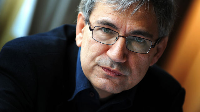 Orhan Pamuk: "Türkiye'de İfade özgürlüğünün alanı daralıyor ve hükümet giderek otoriterleşiyor"