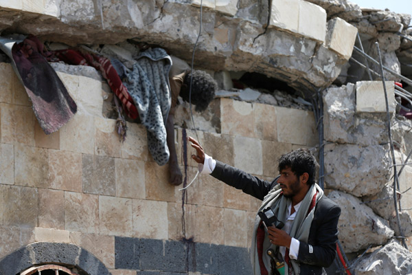 Yemen'in başkenti Sana'da bir otel bombalandı, çok sayıda can kaybı yaşandı