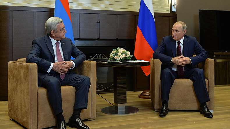 Sarkisyan ve Putin Soçi’de bir araya geldi