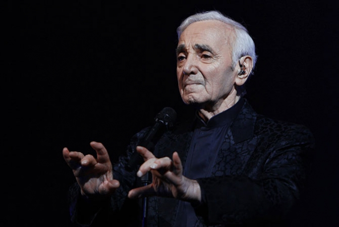 Dünyaca ünlü Ermeni şansonye Aznavour, 2018'de Rusya'da konserler verecek