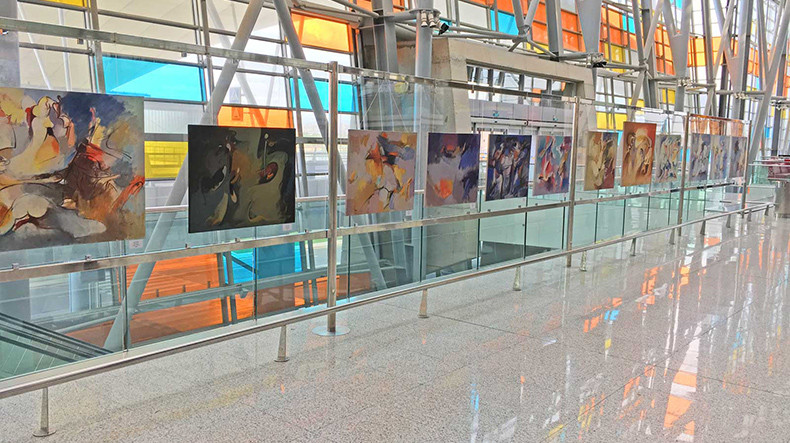 Çağdaş Ermeni soyut sanatı Zvartnots havalimanında