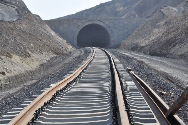 Bakü-Tiflis-Kars demiryolu hizmete giriyor