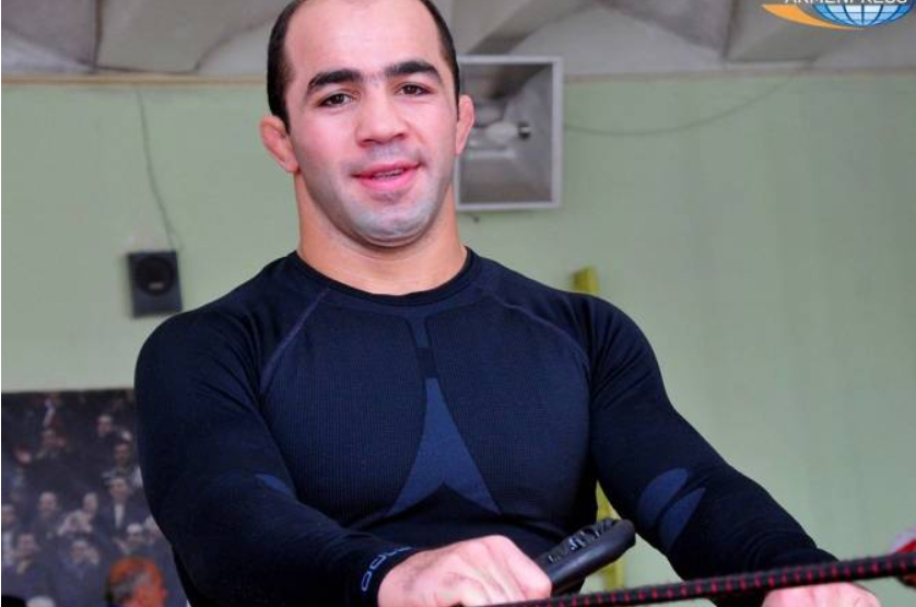 Dünya ve Avrupa şampiyonu Ermeni güreşçi, Fransız kulübüne transfer oldu