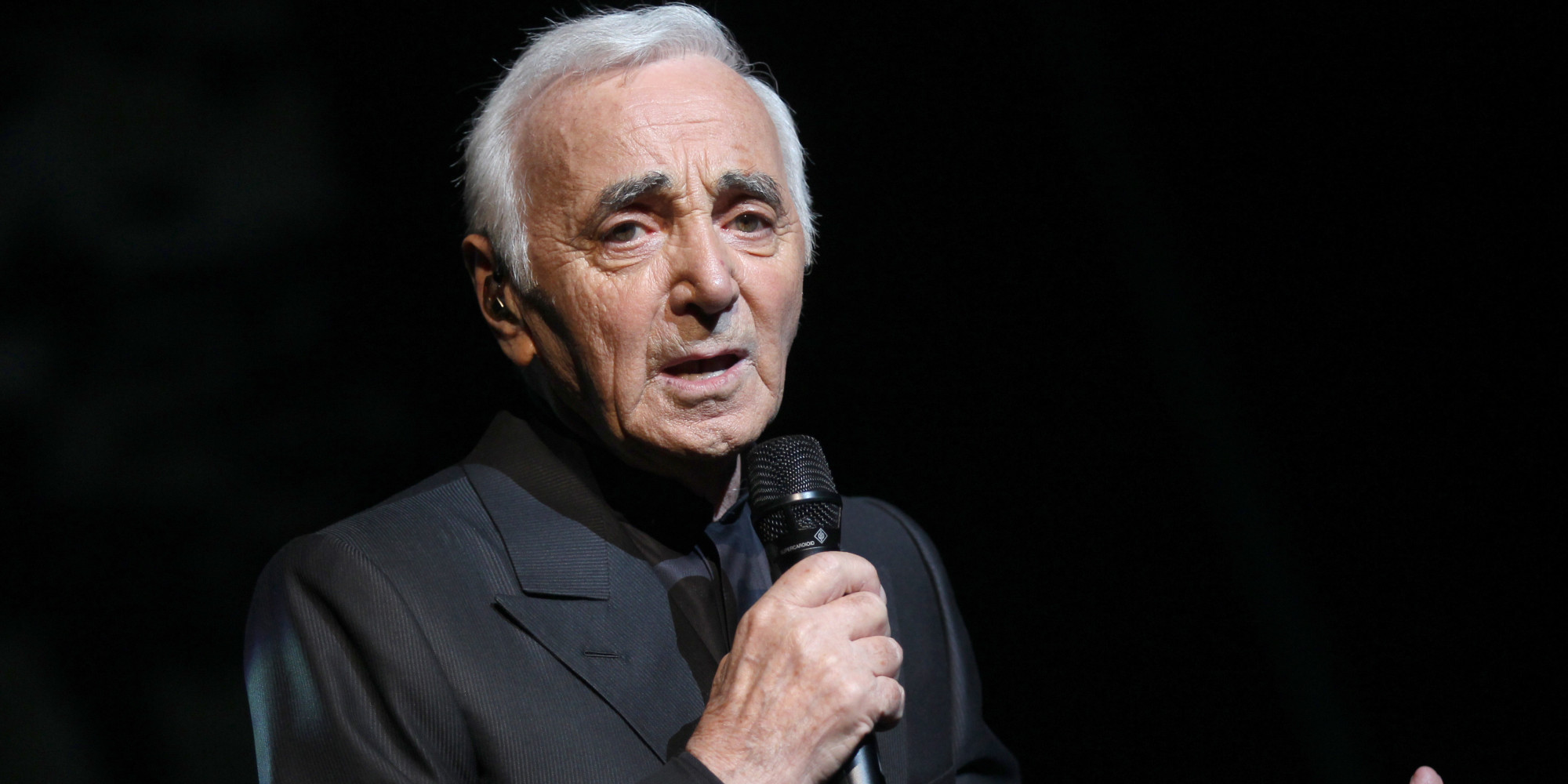 Ermeni şansönye Aznavour'a, Israil'den Uluslararası Raoul Wallenberg madalyası