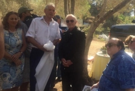 İsrail’de Aznavour için zeytin ağacı dikildi