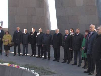 Rusya Federal Meclis heyeti Ermeni Soykırımı Anıtını ziyaret etti