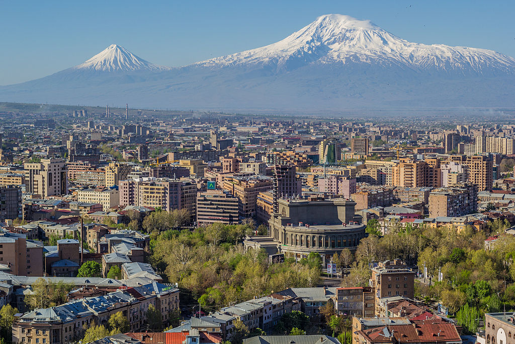 "Lonely Planet" sayfalarında Ermenistan manzaraları