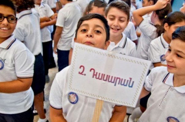 Hürriyet. “Bugün Türkiye’de sadece 16 Ermeni okulu ve 3 bin öğrenci bulunuyor”