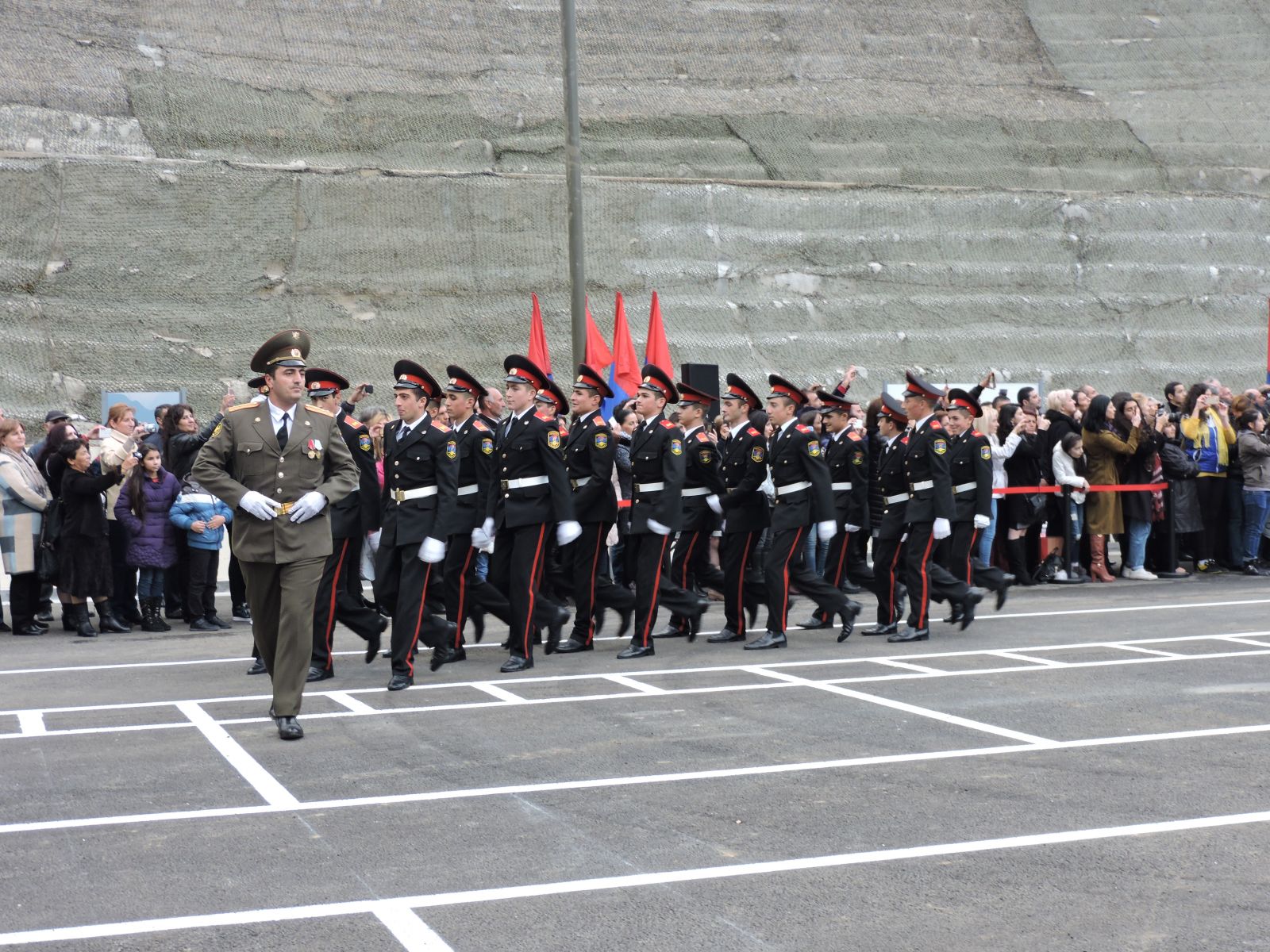 Ermenistan’da Karabağ milli kahramanı Melkonyan’ın adını taşıyan askeri lise açıldı (fotolar)