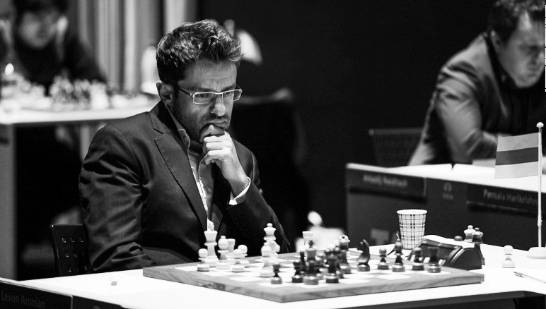 Londra Satranç Klasik Turnuvası: Sonuncu turda Aronyan dünya şampiyonu Magnus Carlsen ile karşılaşacak