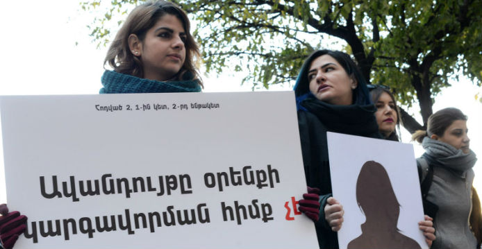 Ermenistan hükümeti, aile içi şiddete karşı yeni yasayı onayladı