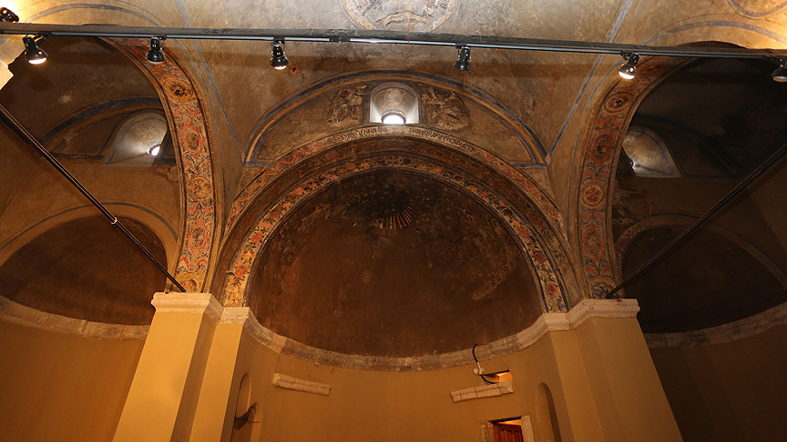 Karaman’daki Ermeni kilisesi’ndeki freskler, yerli ve yabancı turistlerden ilgi görüyor