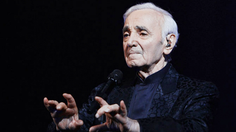 Dünyaca ünlü Ermeni şarkıcı Aznavour hakkında belgesel film çekiliyor (video)