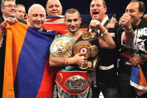 Vick Darchinyan Dünya Boks Şampiyonu kariyerini bitiremiyor: İşte neden (fotolar)